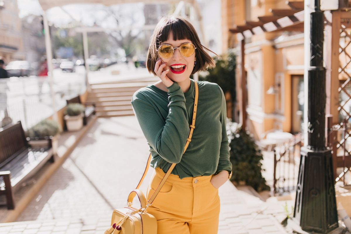 Fashionable Saat Cuaca Panas dan Hujan, Ini Tips dari Desainer