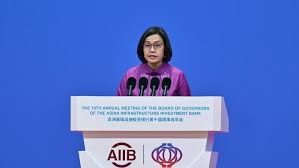 Sri Mulyani Pangkas Target Pertumbuhan Ekonomi RI 2025 Jadi 4,7-5 Persen